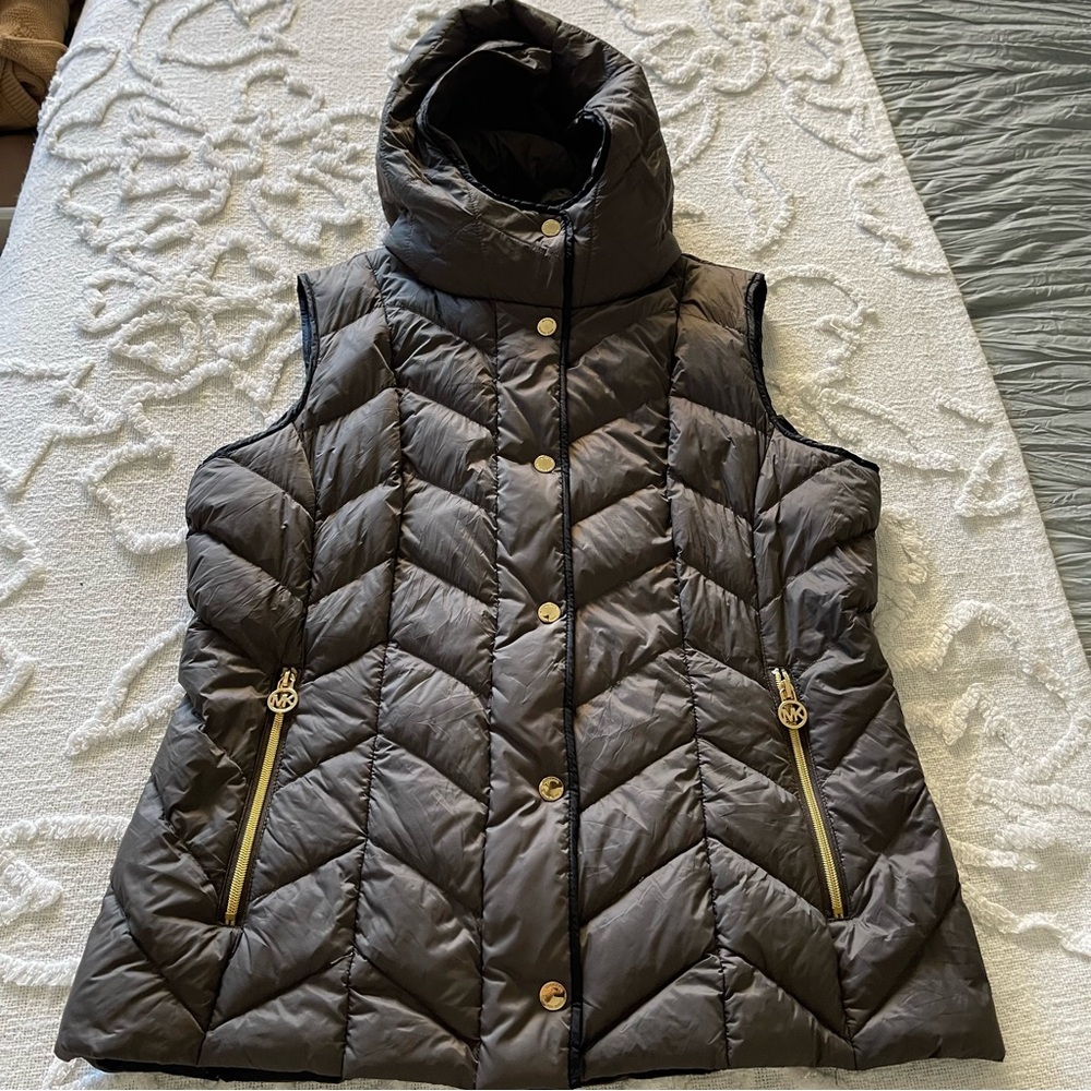 MICHAEL KORS Puffer vest/double closure front/ultralight. M. - Picture 3 of 8